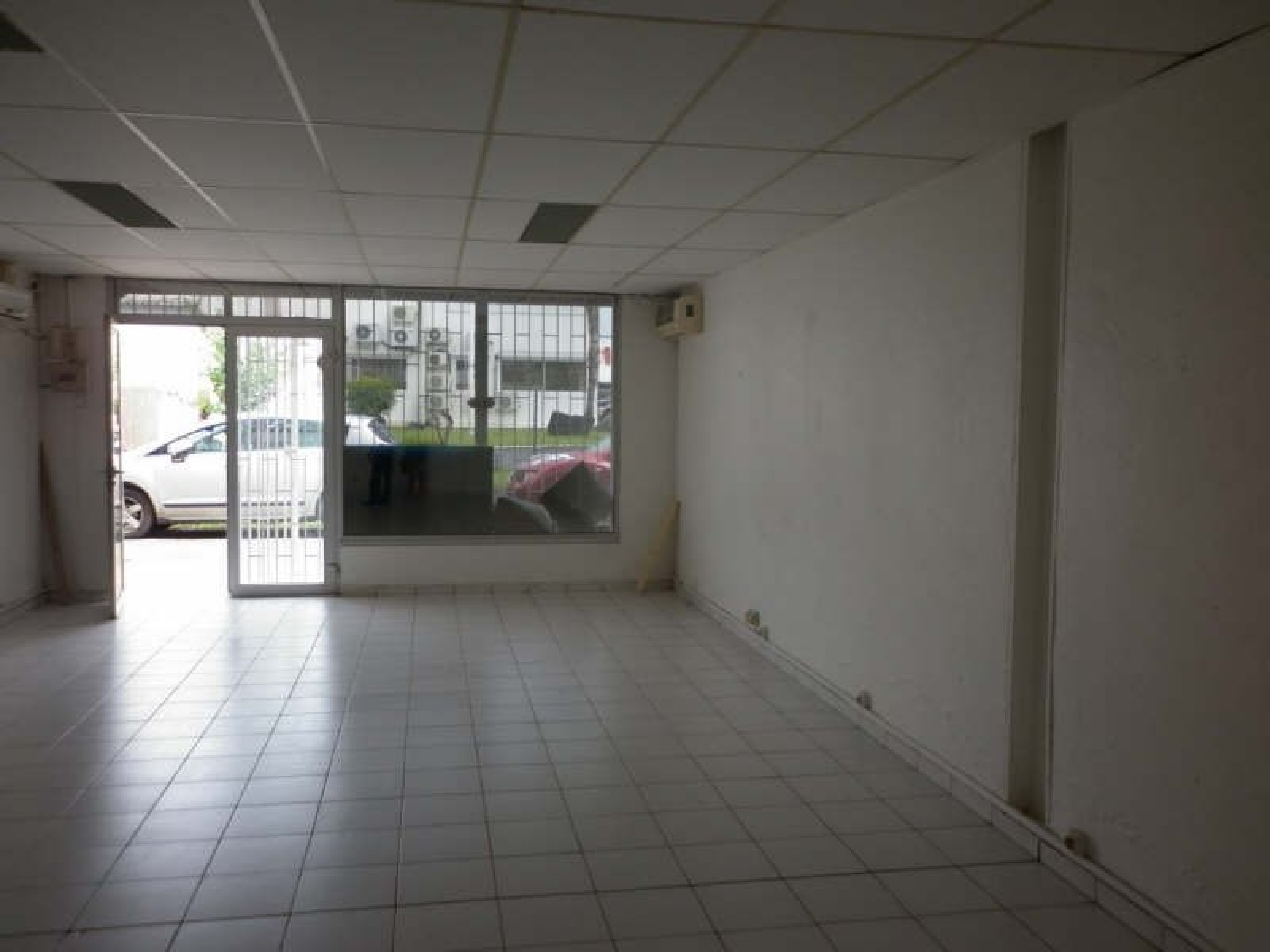 Image_1, Local commercial, Les Abymes, ref :00617